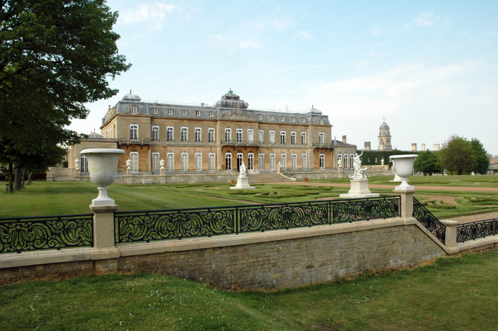 The Italian Garden and Mansion House several phases of work from 2006 to provide visitor facilities in the house, repair and redecorate ironwork externally to the house and terraces and restore and revitalise the gardens.